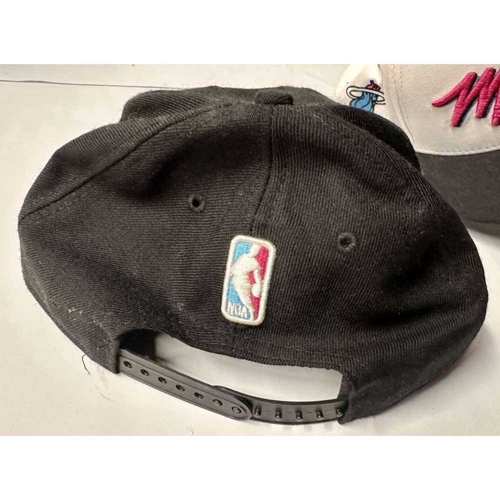 ~2010 RARE! Lot of 5 Miami Heat NBA Snapback Hats New Era 9FIFTY Mitchell & Ness - Picture 16 of 16